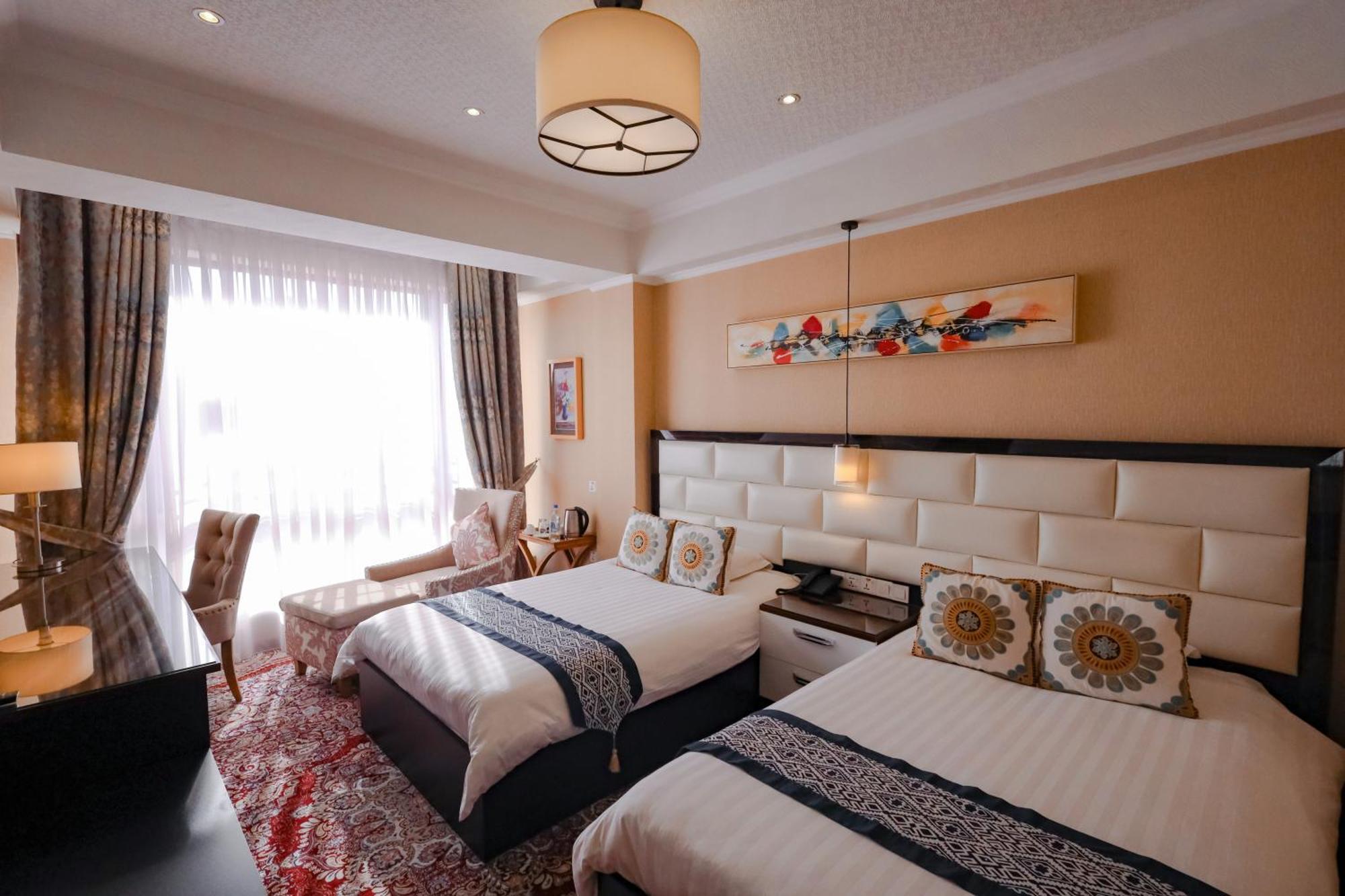 Hotel Atlas ドゥシャンベ エクステリア 写真